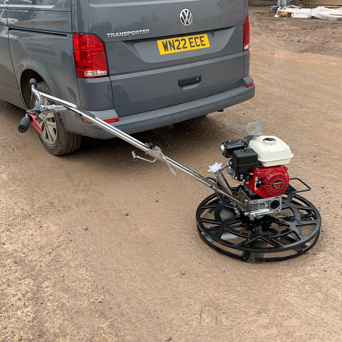 Pedestrian walk-behind trowels for concrete finishing. This petrol powered Honda GX160 comes with a removable pan and has 6 blades. Available in the United Kingdom Via Speedcrete.