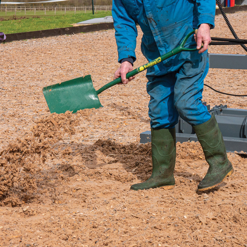 Solid forged shovel from one piece of steel to give maximum strength. The taper blade style spade makes breaking into aggregate easier every time. These shovels are used on construction sites and are available from Speedcrete, United Kingdom.