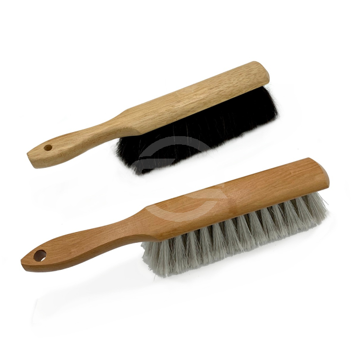 We supply and deliver masons and bricklayers soft brushes made by Kraft Tools. These brushes are used to clean up debris around joint work to help the presentation of the brickwork. Available from Speedcrete, United Kingdom.