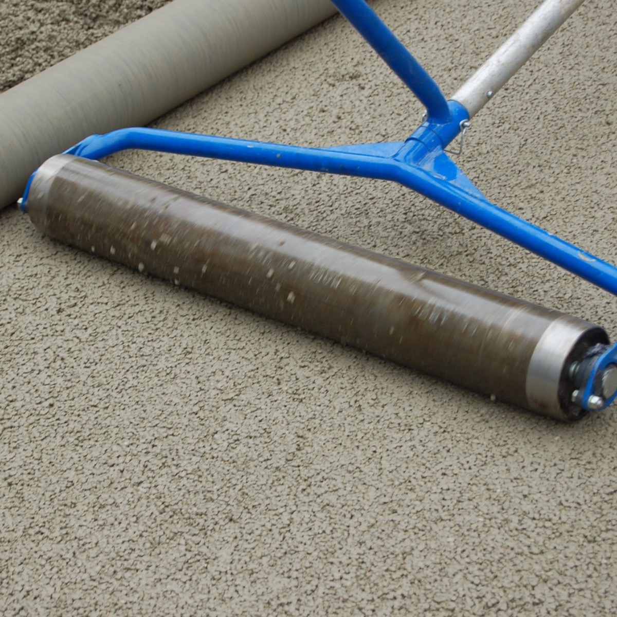 The Pervious Cross Roller is used as a compaction roller after screeding and levelling pervious concrete with a Bunyan Striker. Available in the United Kingdom via Speedcrete.