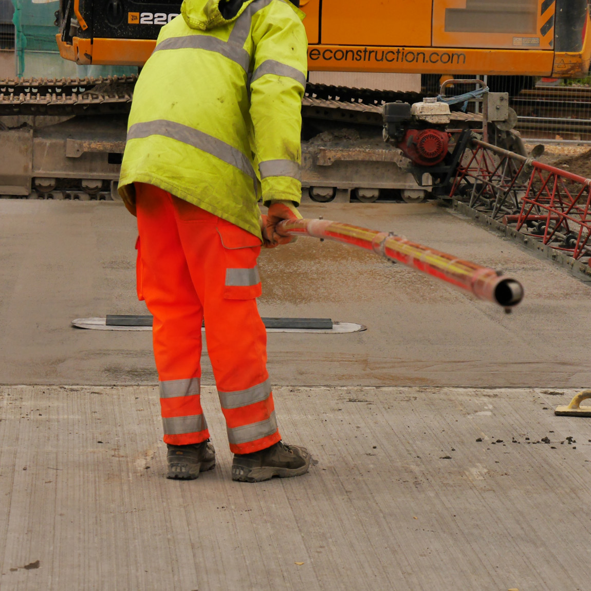 Snap Handles Aluminium, used for floating equipment for concrete finishing projects. Speedcrete, United Kingdom.